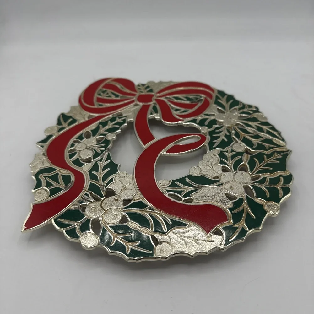 Vintage Christmas Wreath Trivet Silver Plated Made in Japan